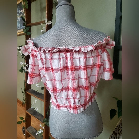 Off shoulder linen crop top - Picture 3 of 5